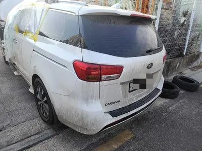 2016 Kia Carnival VIN: