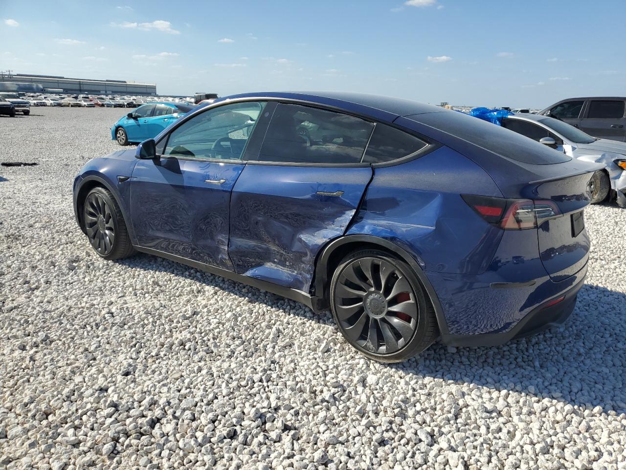 2022 TESLA MODEL Y  VIN:7SAYGDEF5NF452394