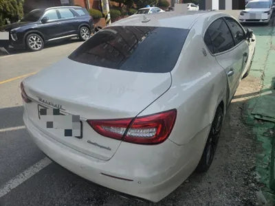 2018 Maserati Ghibli VIN: