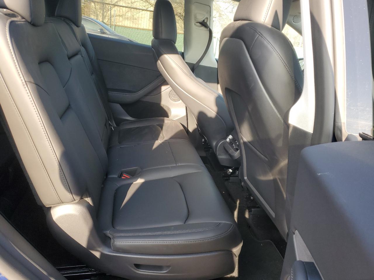 2024 TESLA MODEL Y  VIN:7SAYGAEE4RF077822