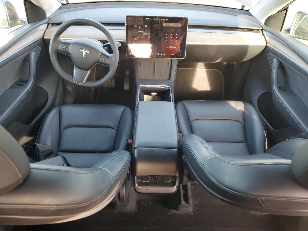 2022 TESLA MODEL Y  VIN:7SAYGDEE7NF548650