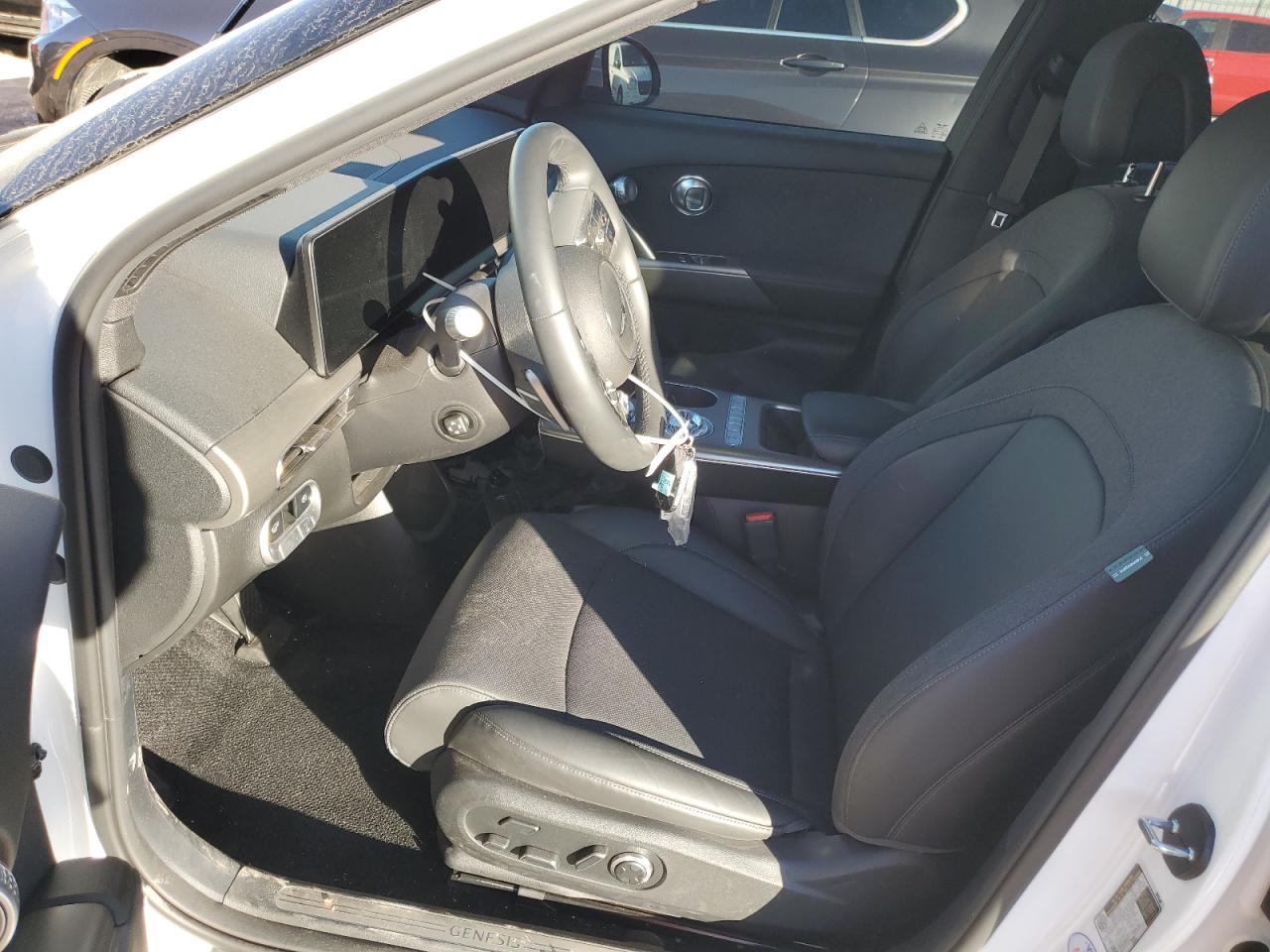 2024 GENESIS GV60 STANDARD VIN:KMUKB4SAXRU024924