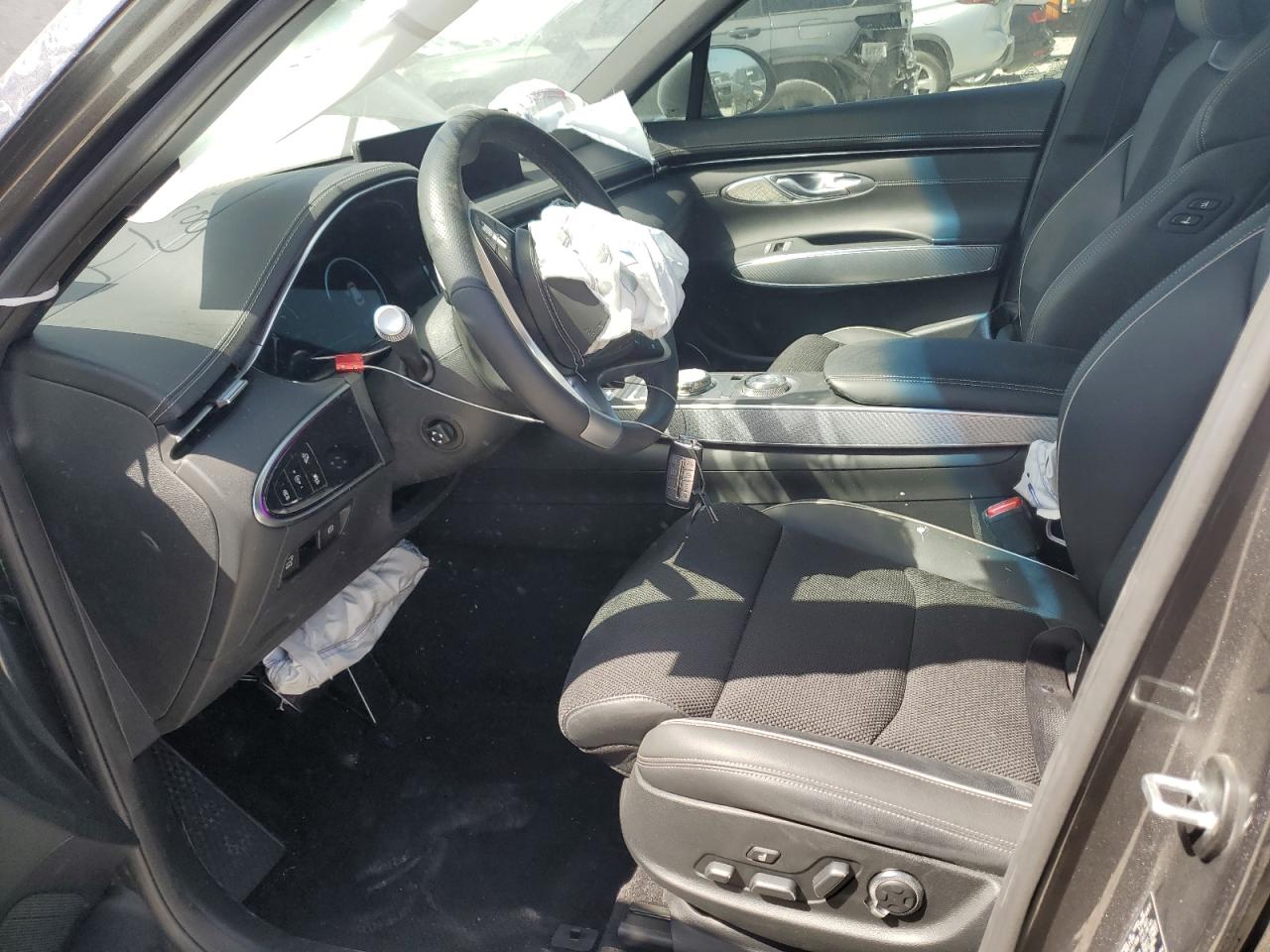 2023 GENESIS GV70 BASE VIN:KMUMADTB2PU094272