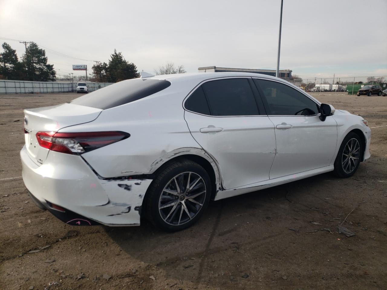 2022 TOYOTA CAMRY XLE VIN:4T1F31AK7NU589258