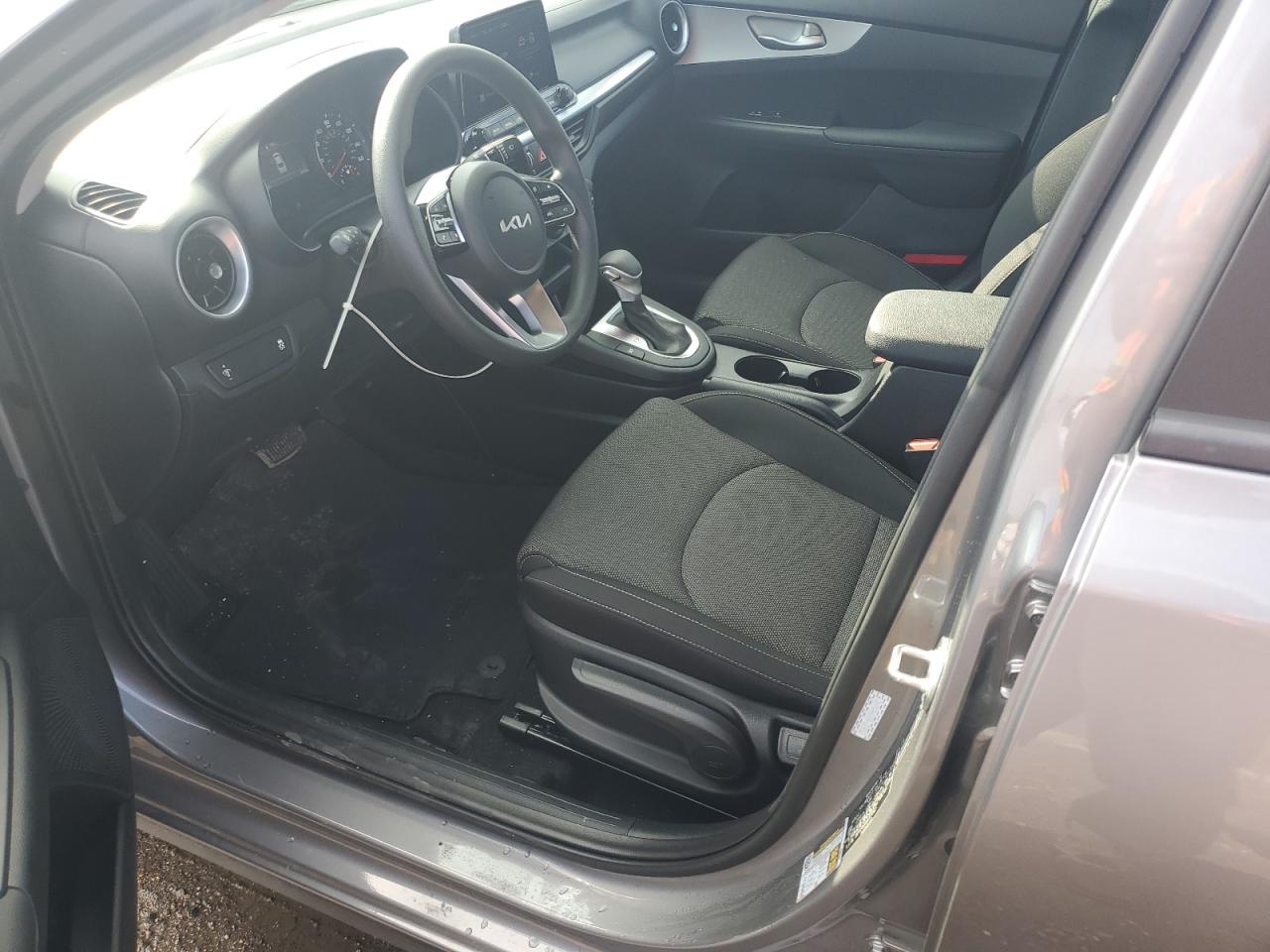 2024 KIA FORTE LX VIN:3KPF24ADXRE827912