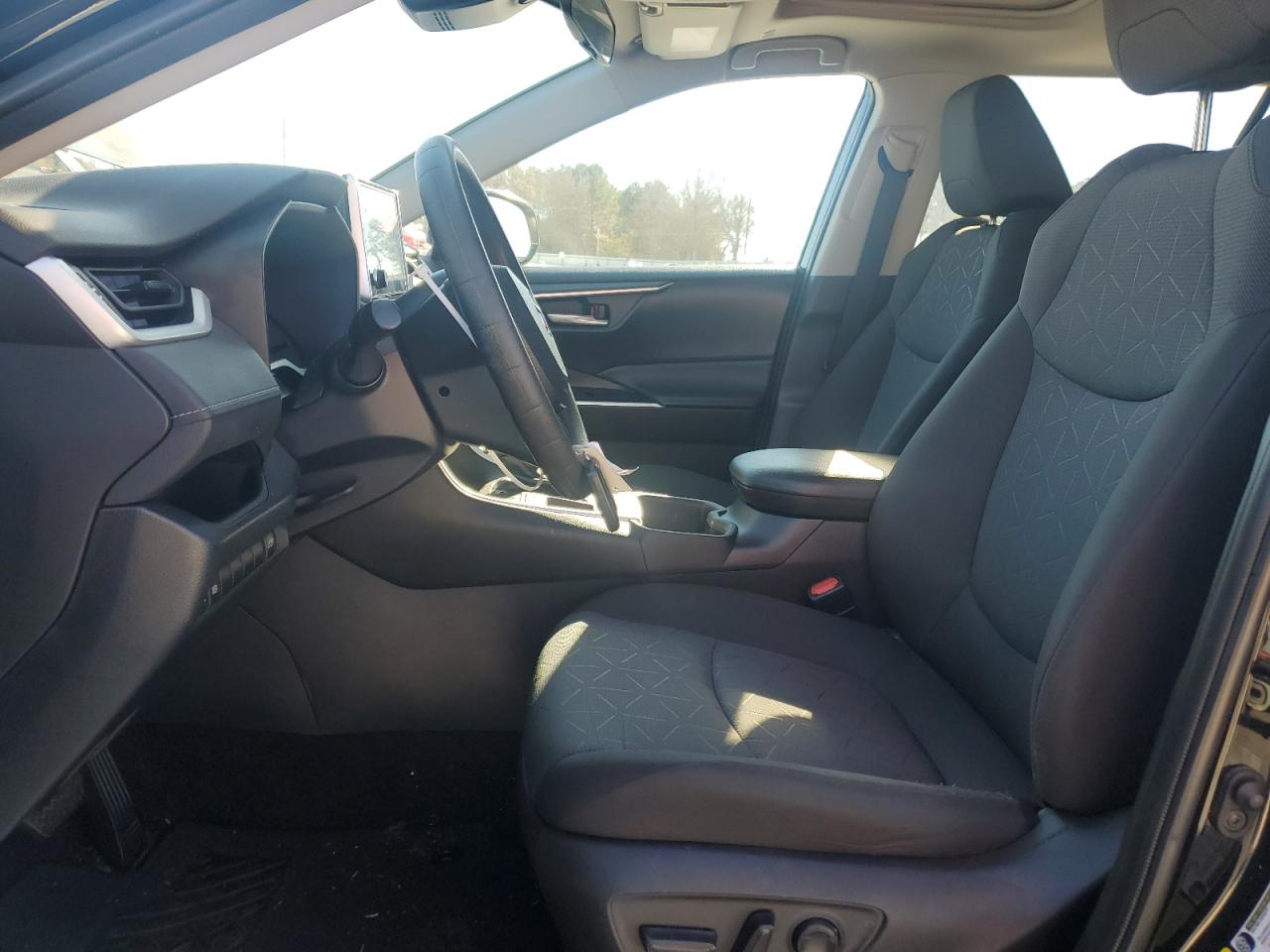 2023 TOYOTA RAV4 XLE VIN:2T3W1RFV4PW256338