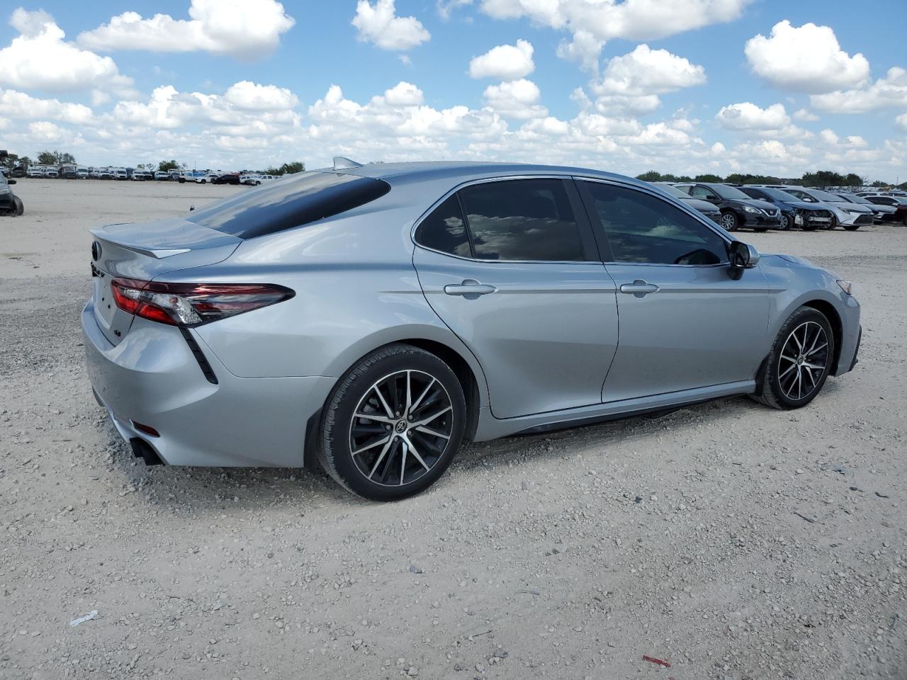 2024 TOYOTA CAMRY SE NIGHT SHADE VIN:4T1G11AK2RU888737