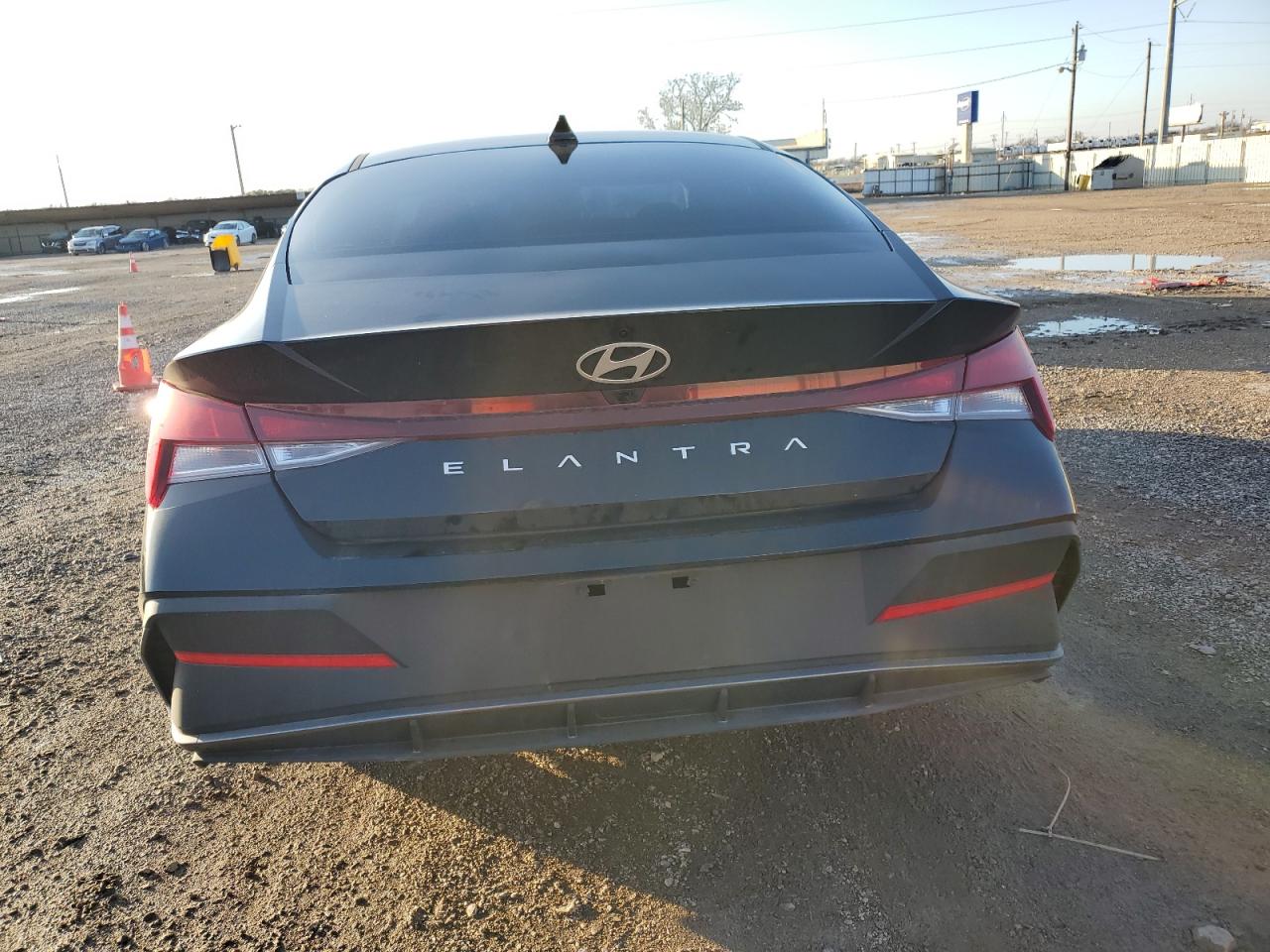 2024 HYUNDAI ELANTRA SEL VIN:KMHLM4DG2RU852416