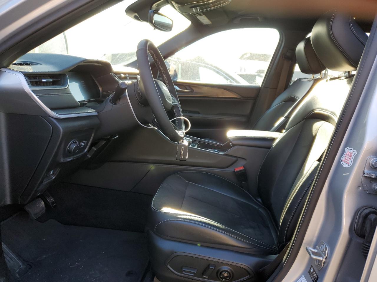 2024 JEEP GRAND CHEROKEE L LAREDO VIN:1C4RJKAG4R8556757
