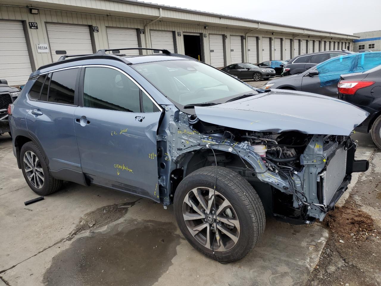 2023 TOYOTA COROLLA CROSS XLE VIN:7MUDAAAG1PV069647