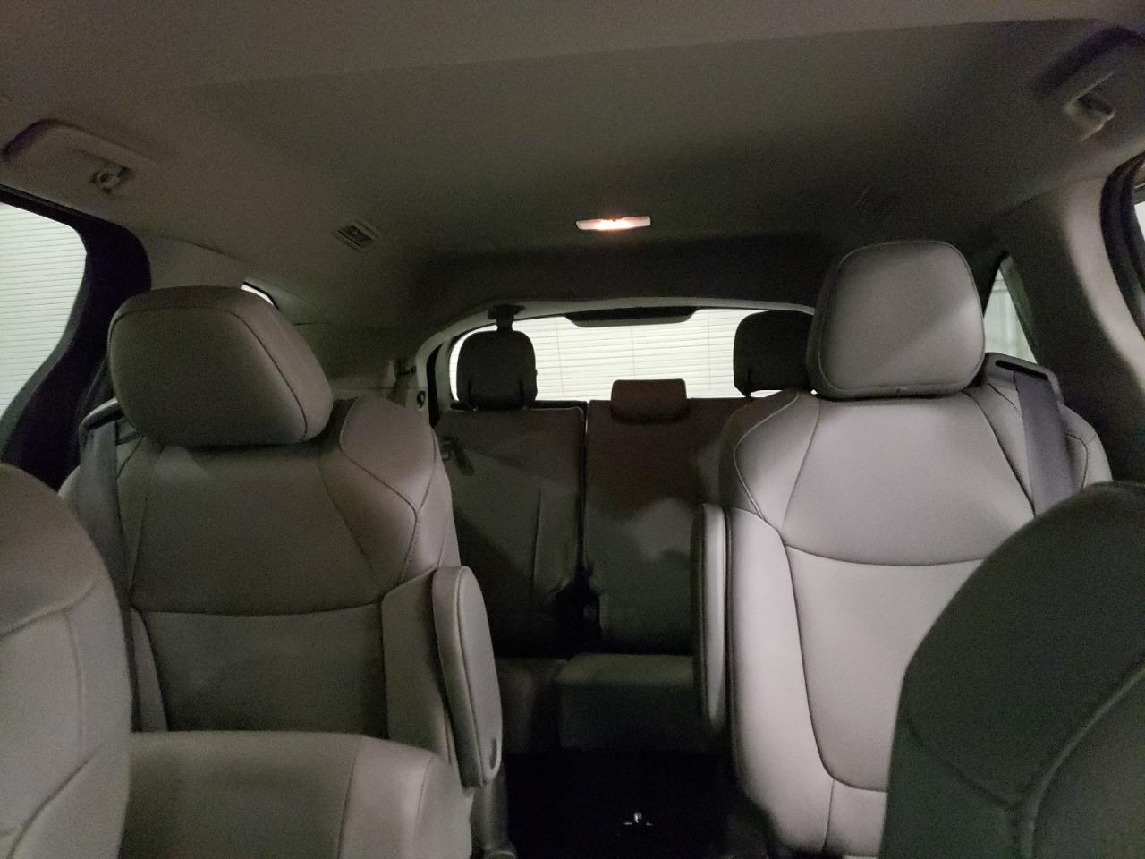 2022 TOYOTA SIENNA XLE VIN:5TDYRKEC5NS121926