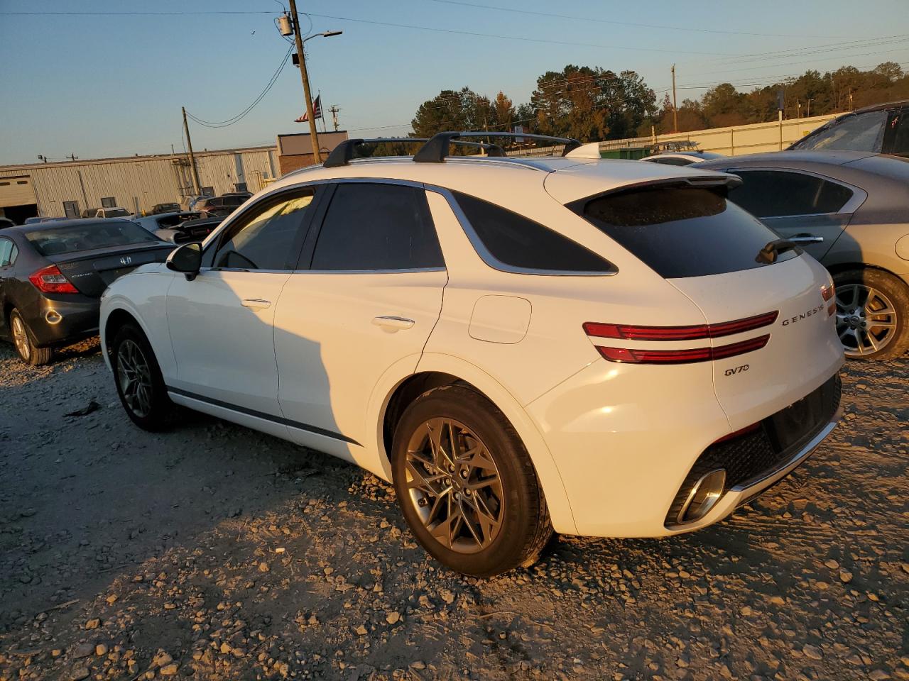 2023 GENESIS GV70 BASE VIN:KMUMADTB3PU135136