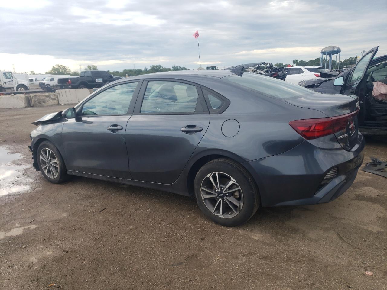 2022 KIA FORTE FE VIN:3KPF24AD2NE485155