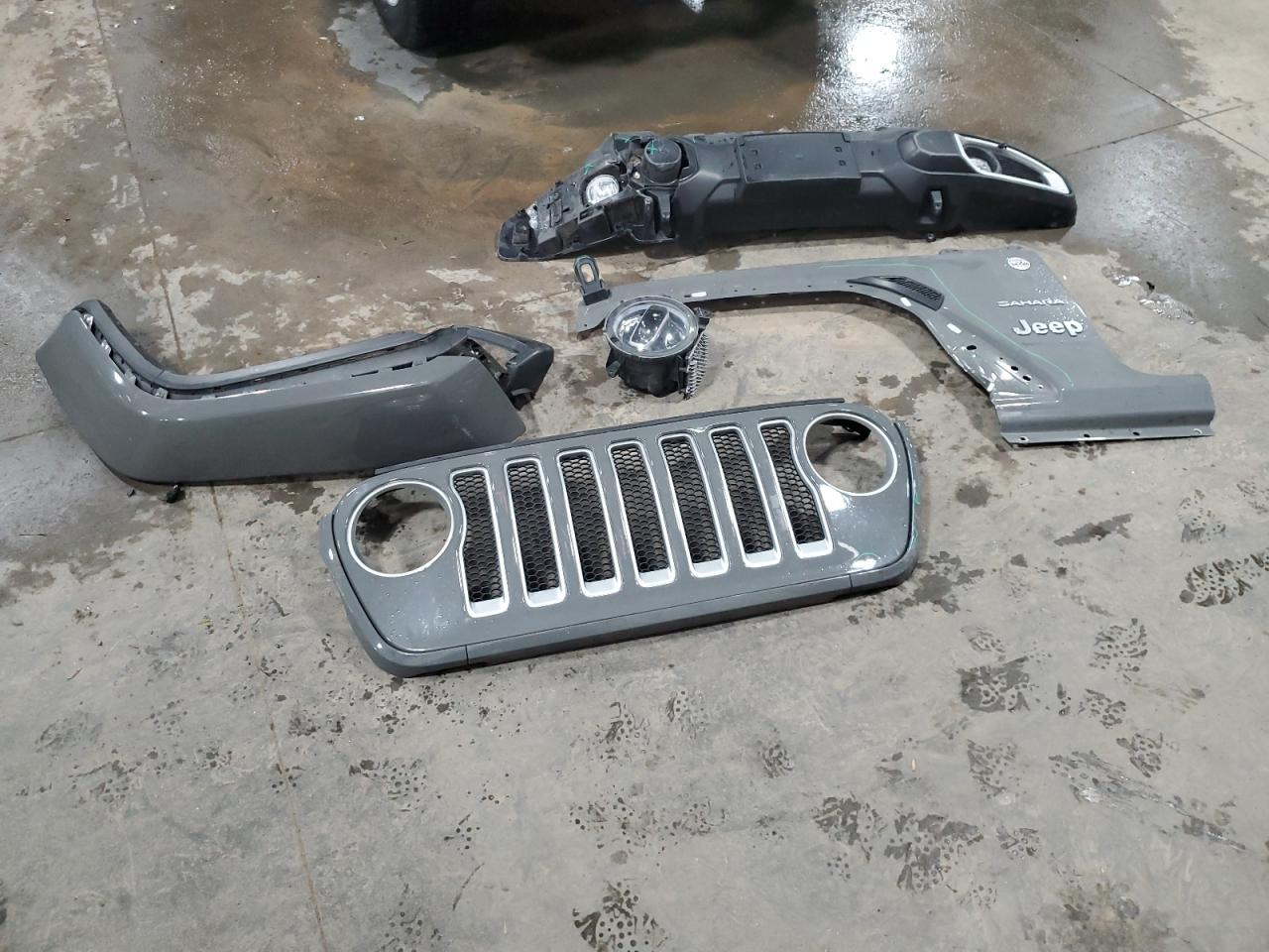 2022 JEEP WRANGLER UNLIMITED SAHARA VIN:1C4HJXEG9NW196183