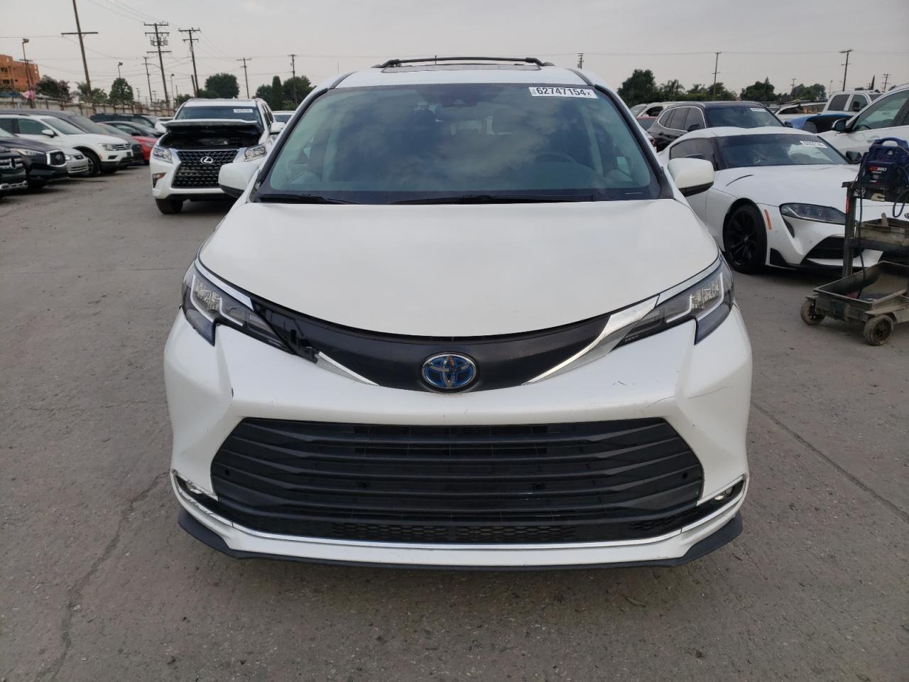 2022 TOYOTA SIENNA XLE VIN:5TDJRKEC2NS100923