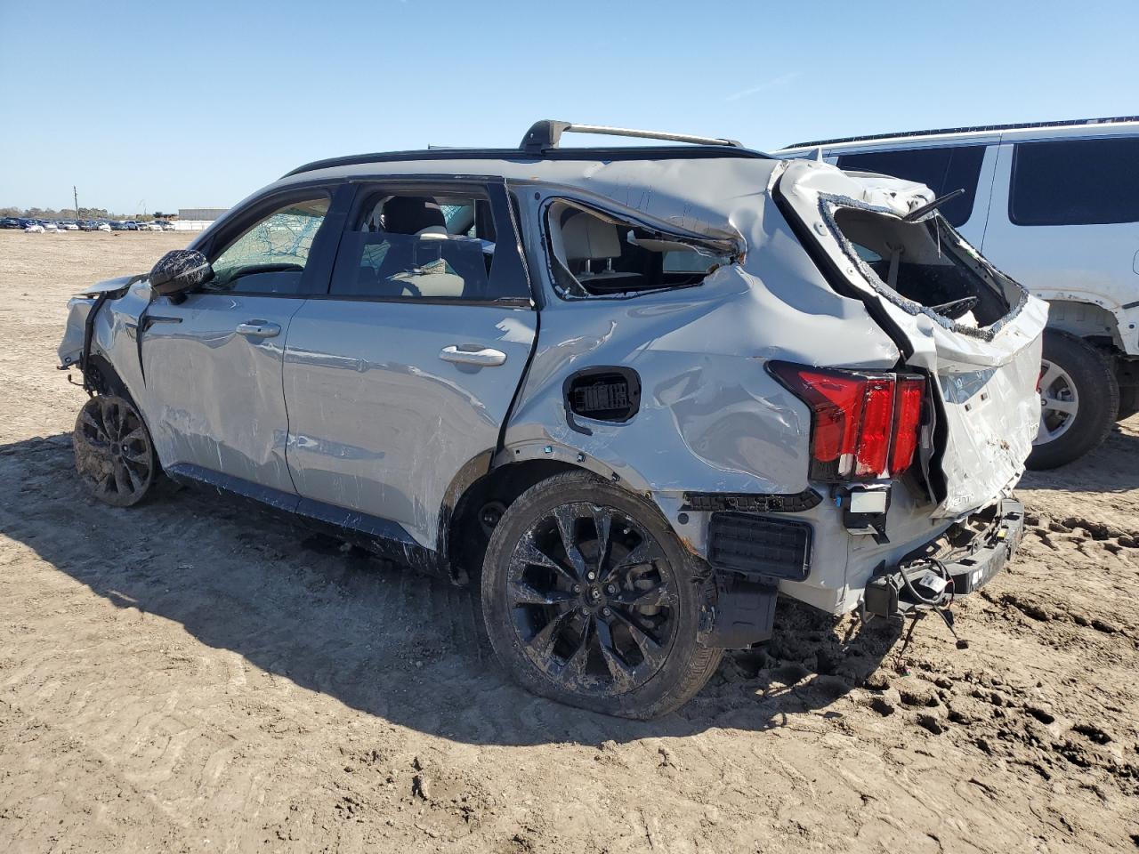 2023 KIA SORENTO SX VIN:5XYRKDLF5PG210137