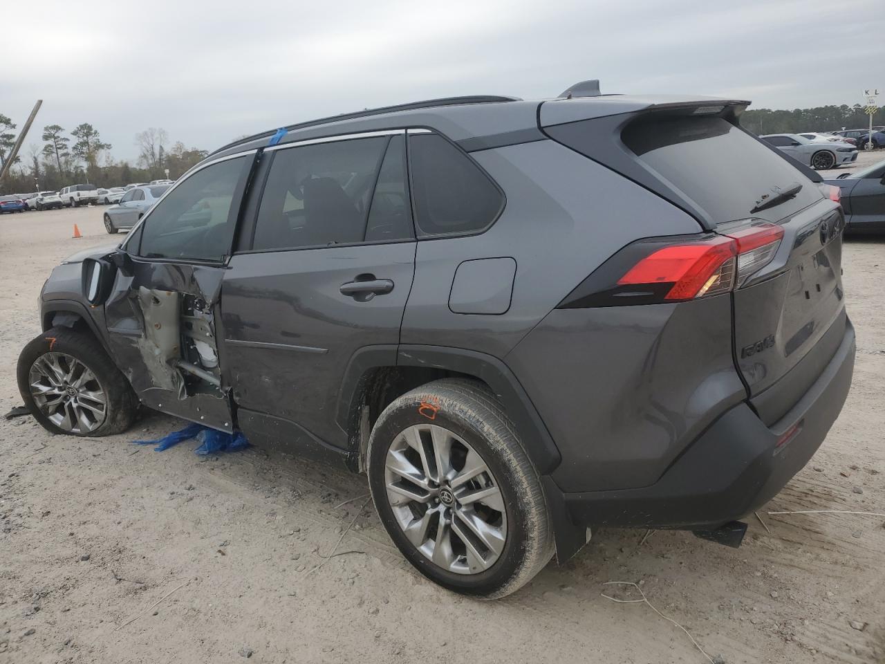 2024 TOYOTA RAV4 XLE PREMIUM VIN:2T3C1RFV9RC299550