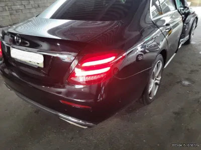 2017 Mercedes-Benz E 200 WDDZF4CB5HA120558 VIN:WDDZF4CB5HA120558