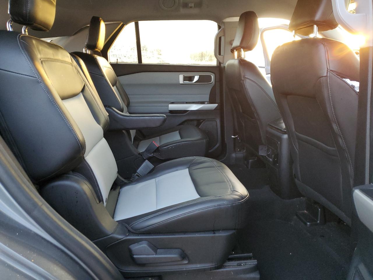 2022 FORD EXPLORER XLT VIN:1FMSK8DH4NGB09265