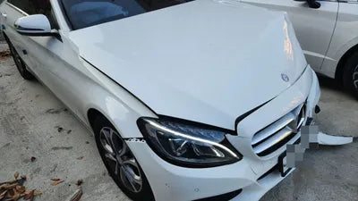 2015 Mercedes-Benz C 200 VIN: