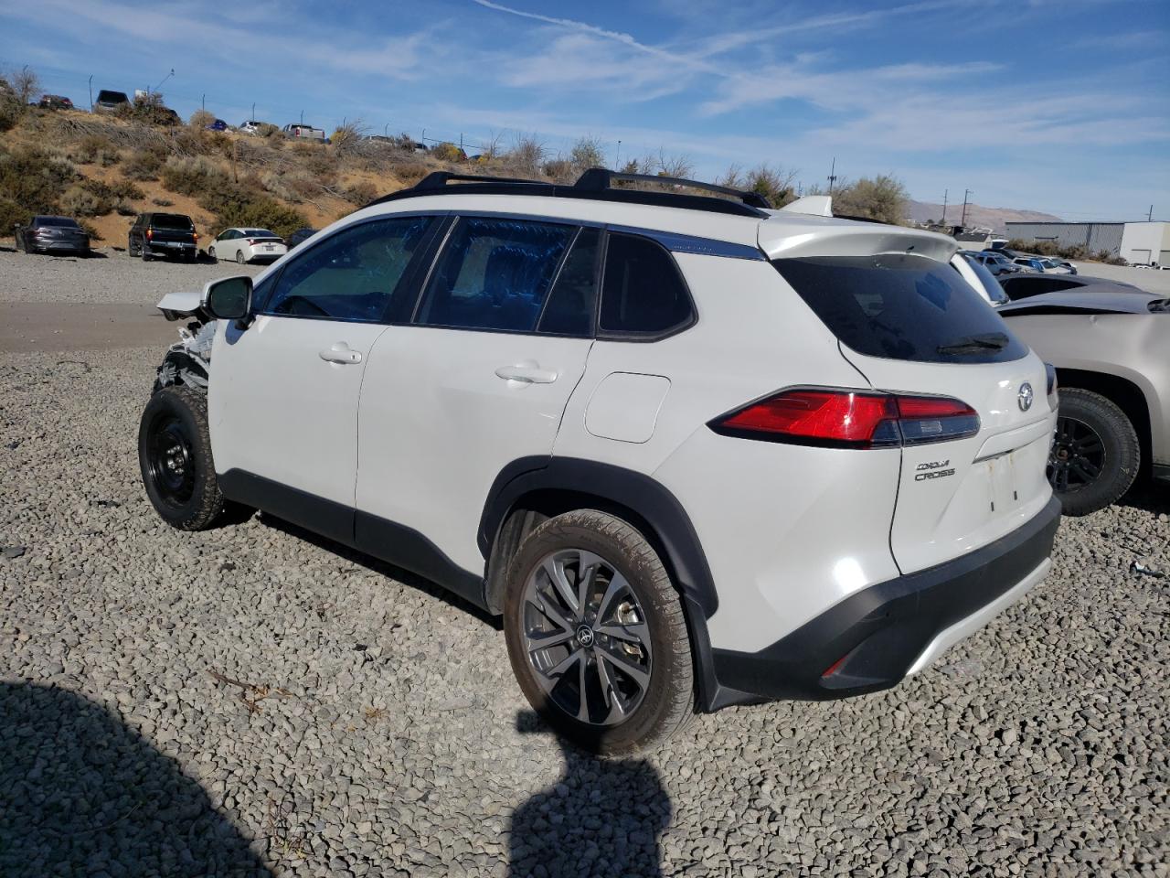 2022 TOYOTA COROLLA CROSS XLE VIN:7MUDAABG3NV025791
