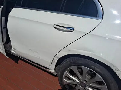 2016 Mercedes-Benz E 220 VIN: