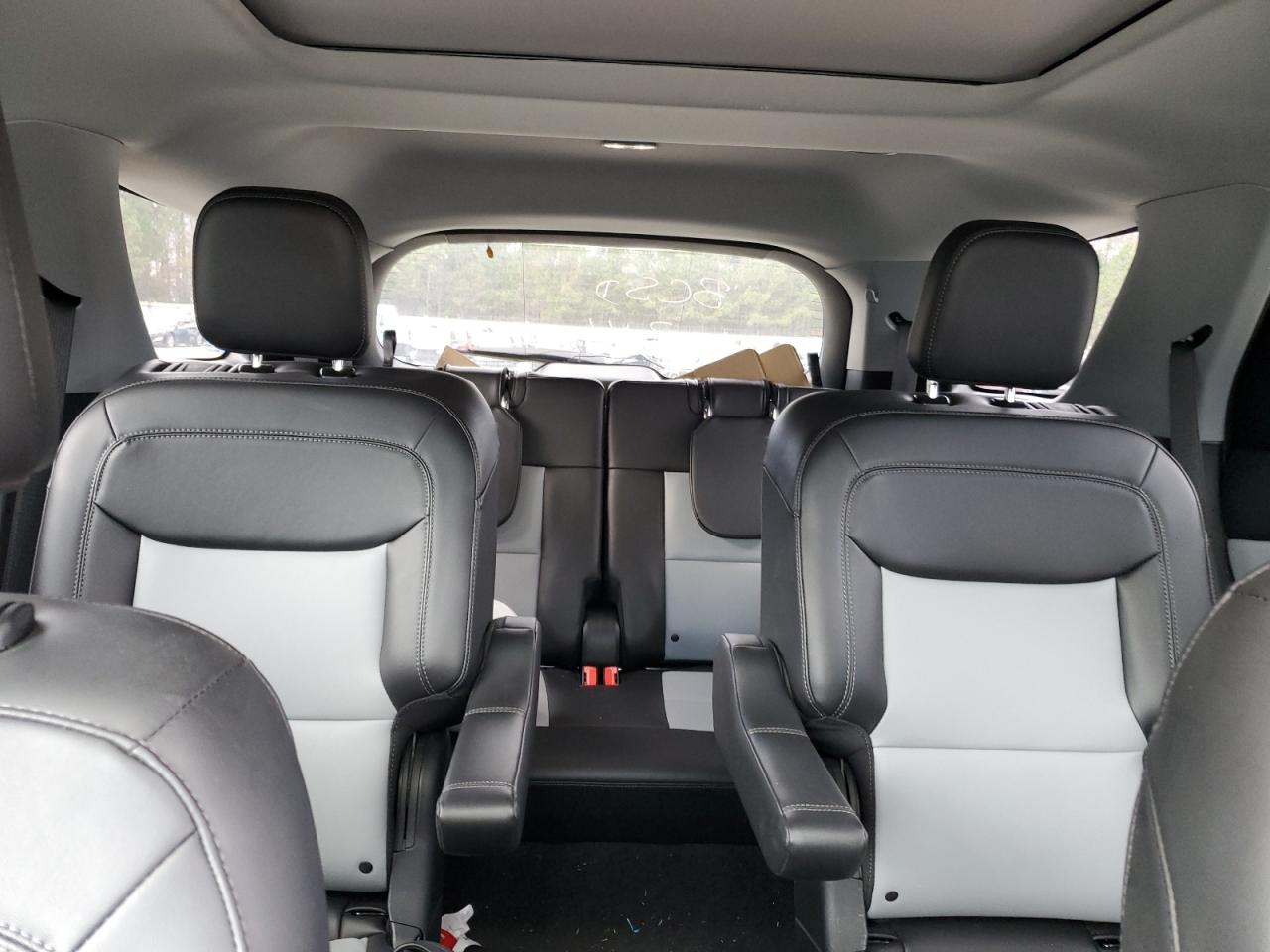 2023 FORD EXPLORER XLT VIN:1FMSK7DH8PGA73111