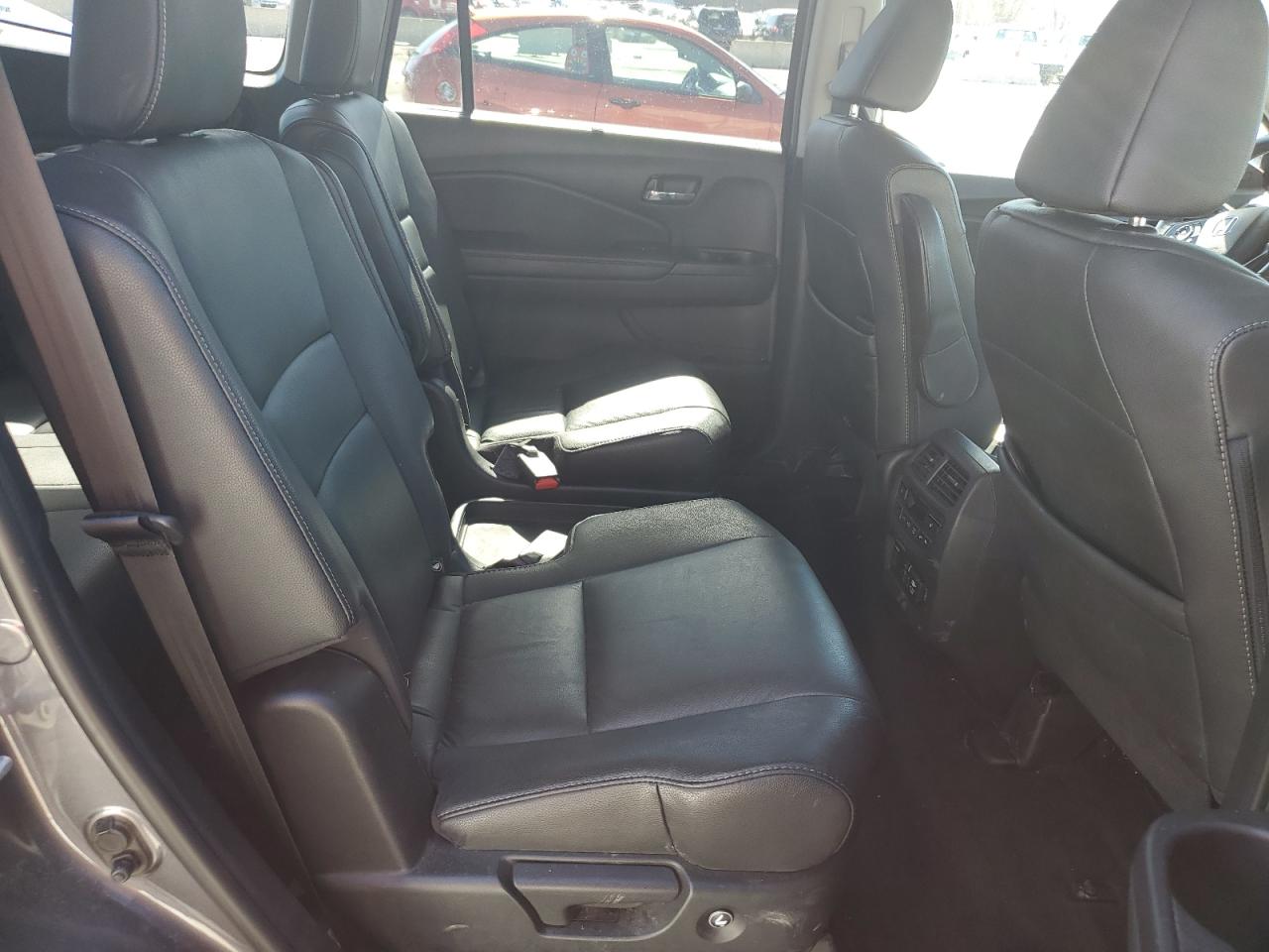 2022 HONDA PILOT TOURING VIN:5FNYF6H69NB017627