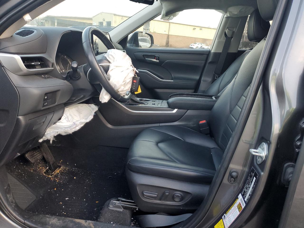 2022 TOYOTA HIGHLANDER XLE VIN:5TDHZRBH9NS597430