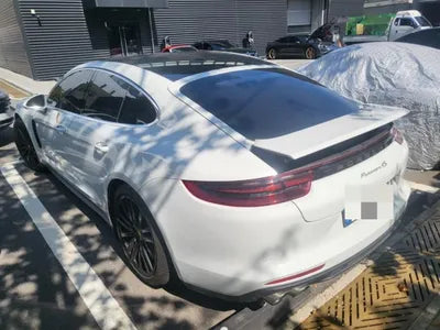 2018 Porsche Panamera VIN: