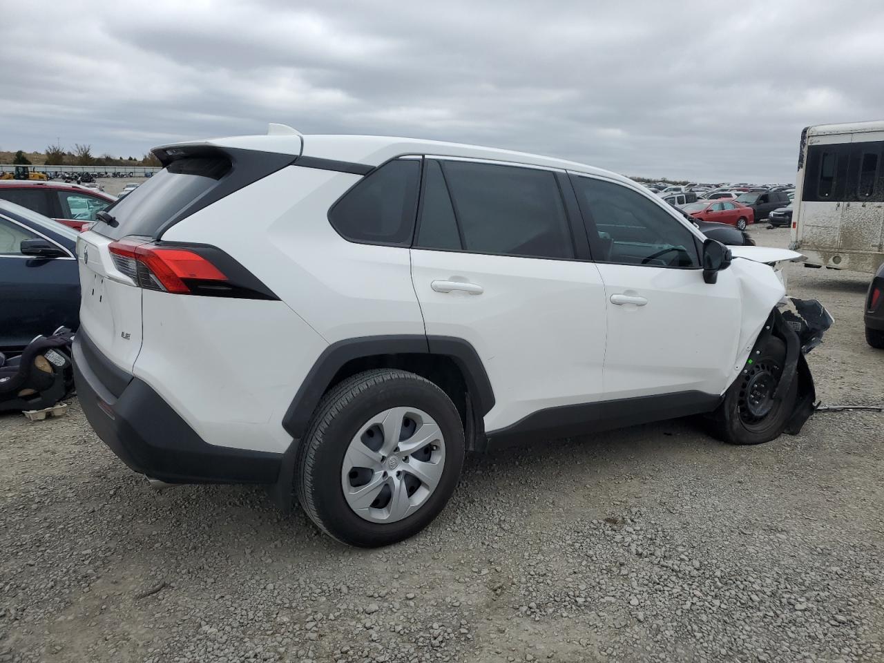 2024 TOYOTA RAV4 LE VIN:2T3H1RFV6RC267256