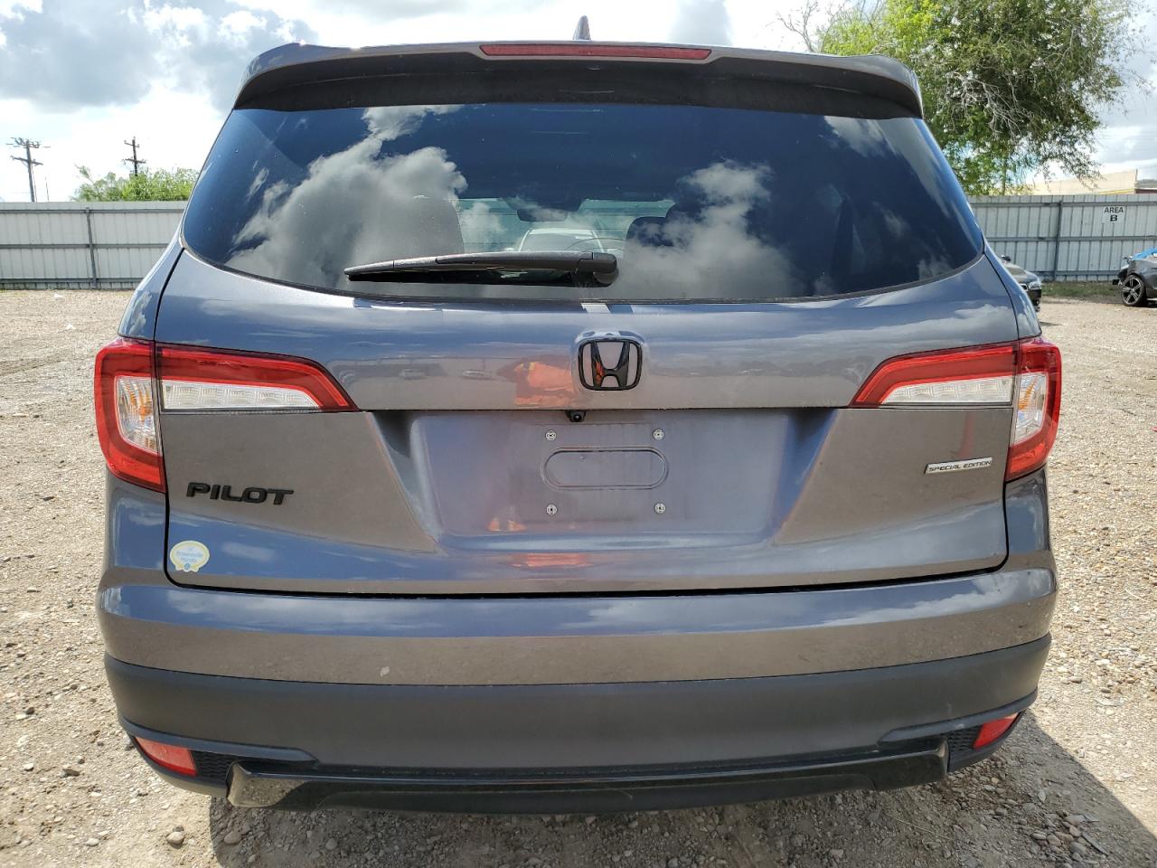 2022 HONDA PILOT SE VIN:5FNYF5H29NB037691
