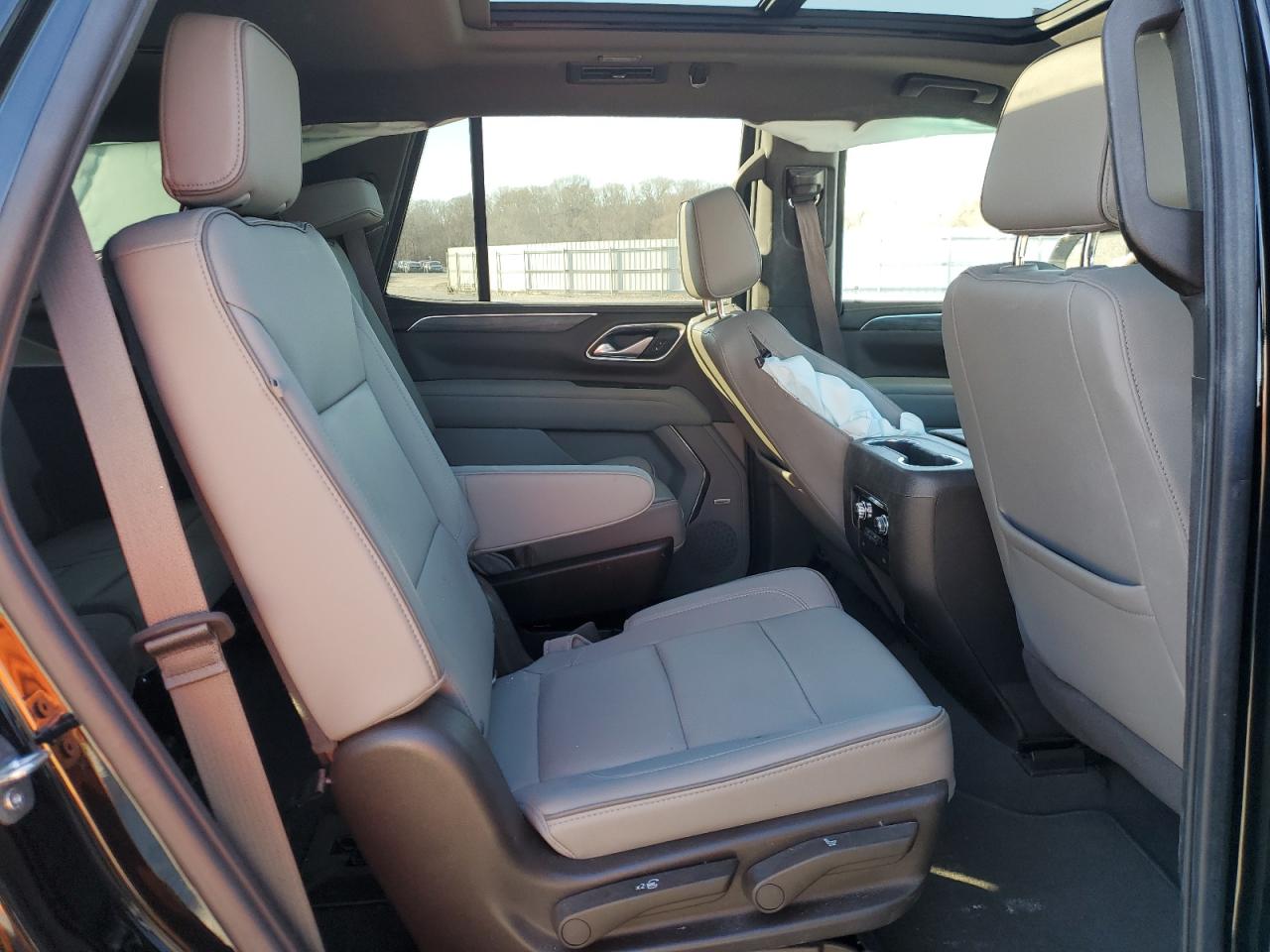 2022 GMC YUKON SLT VIN:1GKS2BKD1NR148972