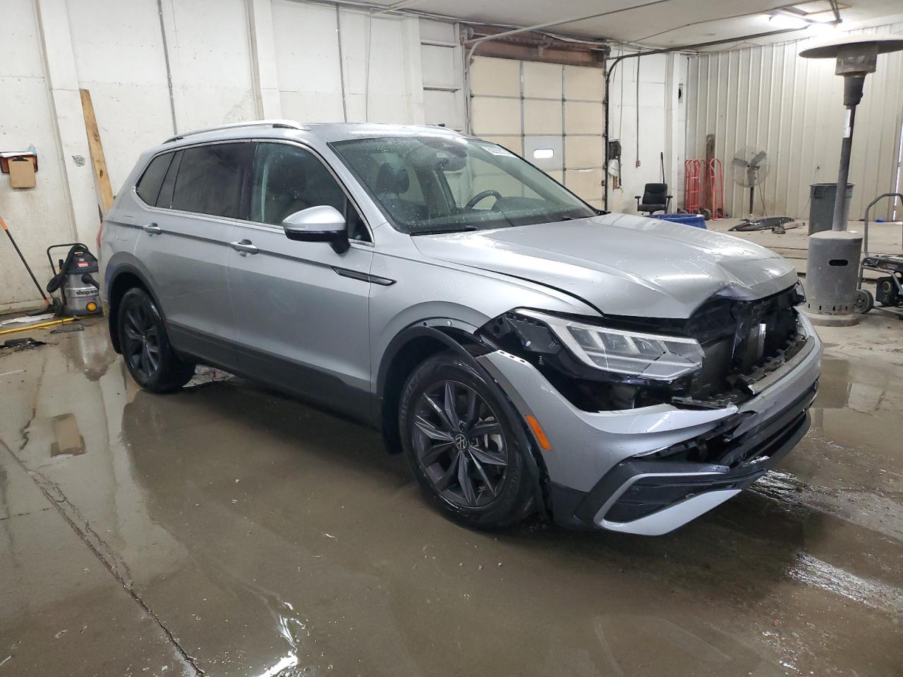 2022 VOLKSWAGEN TIGUAN SE VIN:3VV2B7AX1NM019637