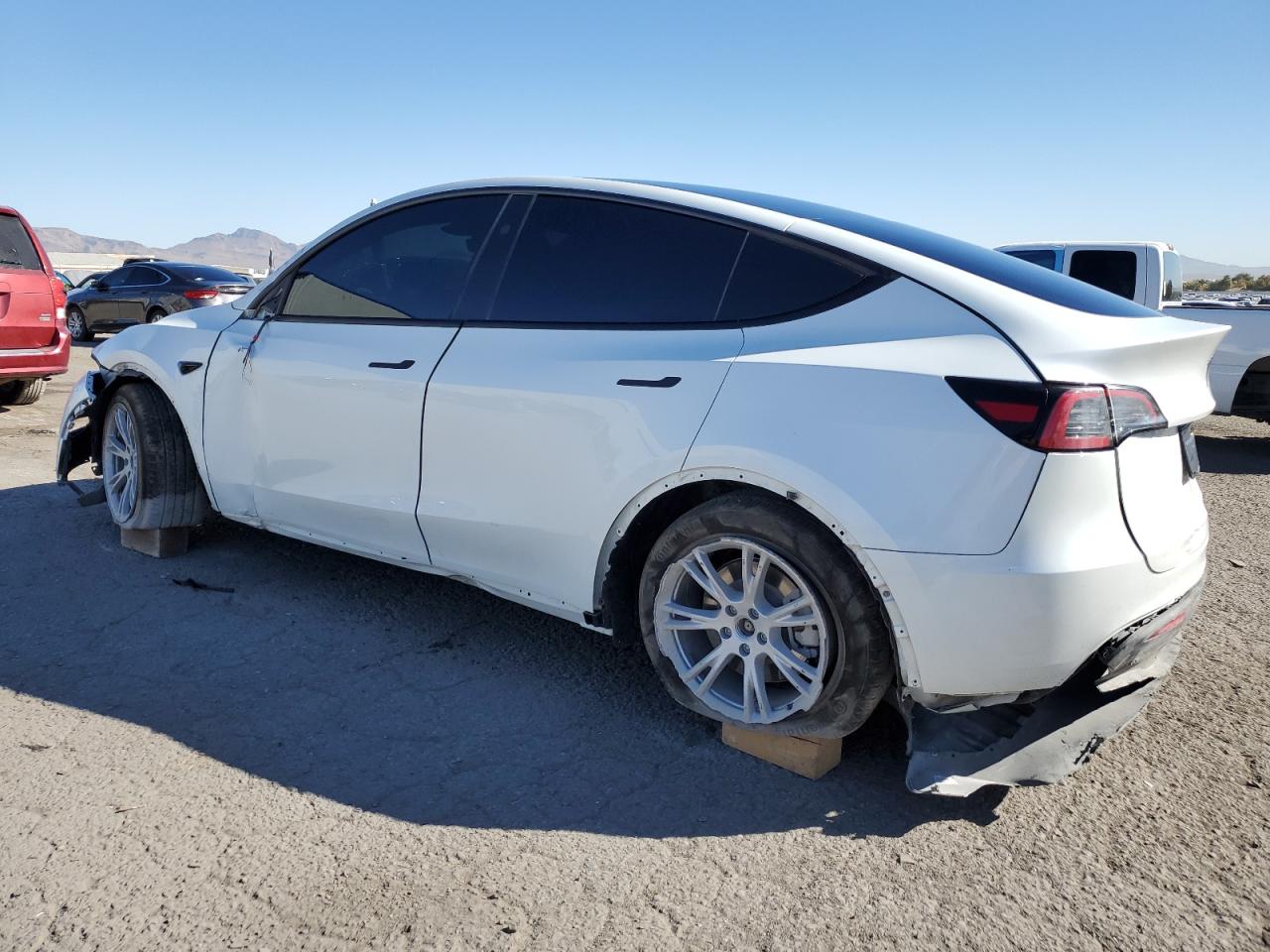 2024 TESLA MODEL Y  VIN:7SAYGDED4RF009285