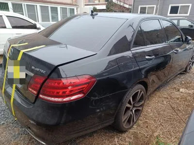 2015 Mercedes-Benz E 220 WDDHF0AB7FB163281 VIN:WDDHF0AB7FB163281