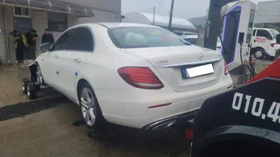 2016 Mercedes-Benz E 200 WDDZF4CB8HA120019 VIN:WDDZF4CB8HA120019