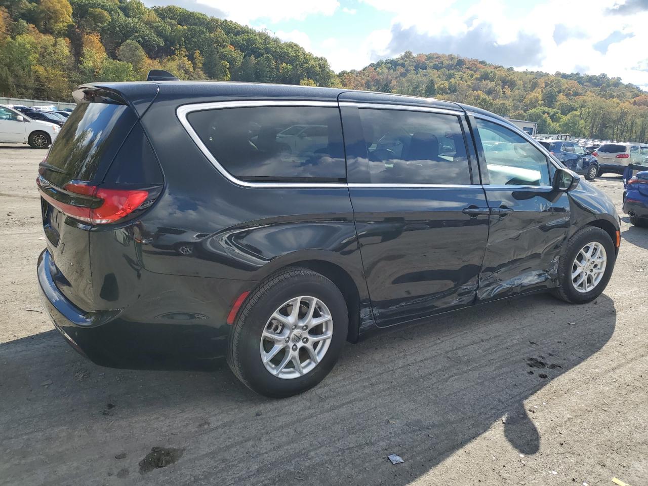 2023 CHRYSLER PACIFICA TOURING L VIN:2C4RC1BG9PR590875