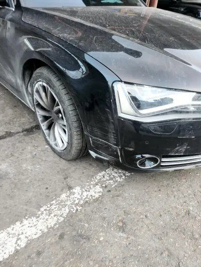 2014 Audi A8 VIN: