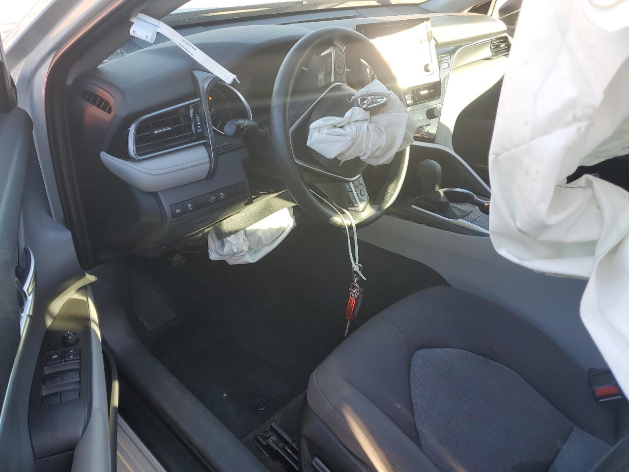 2022 TOYOTA CAMRY LE VIN:4T1C11AK2NU068456