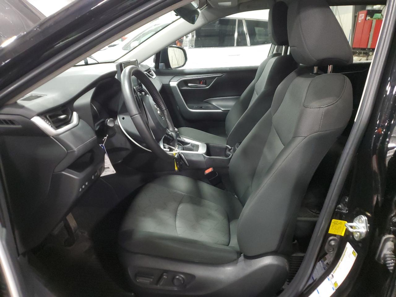 2022 TOYOTA RAV4 XLE VIN:2T3P1RFV6NW323927