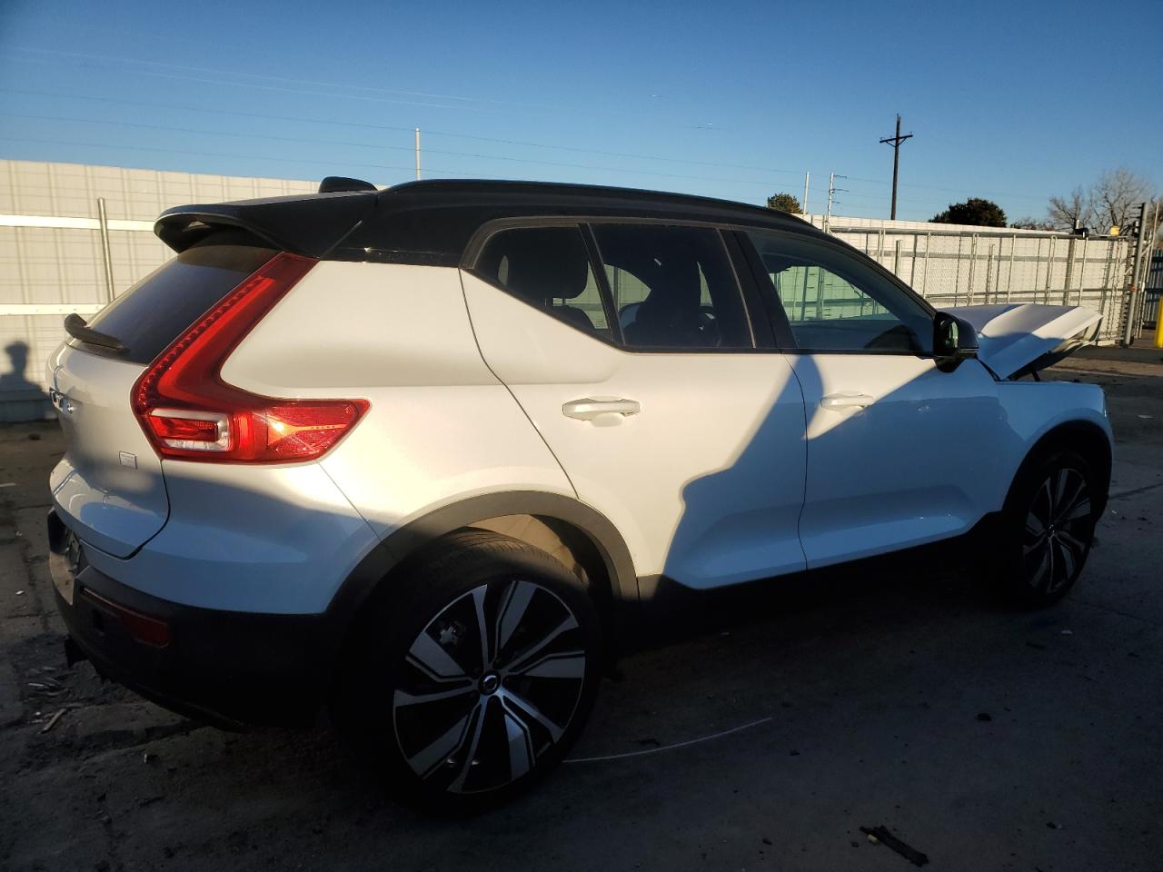 2022 VOLVO XC40 P8 RECHARGE ULTIMATE VIN:YV4ED3UB6N2764600
