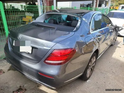 2016 Mercedes-Benz E 300 VIN: