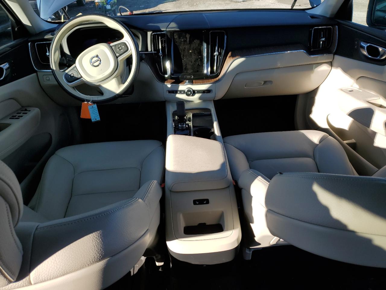 2022 VOLVO XC60 B5 MOMENTUM VIN:YV4L12RK8N1904414