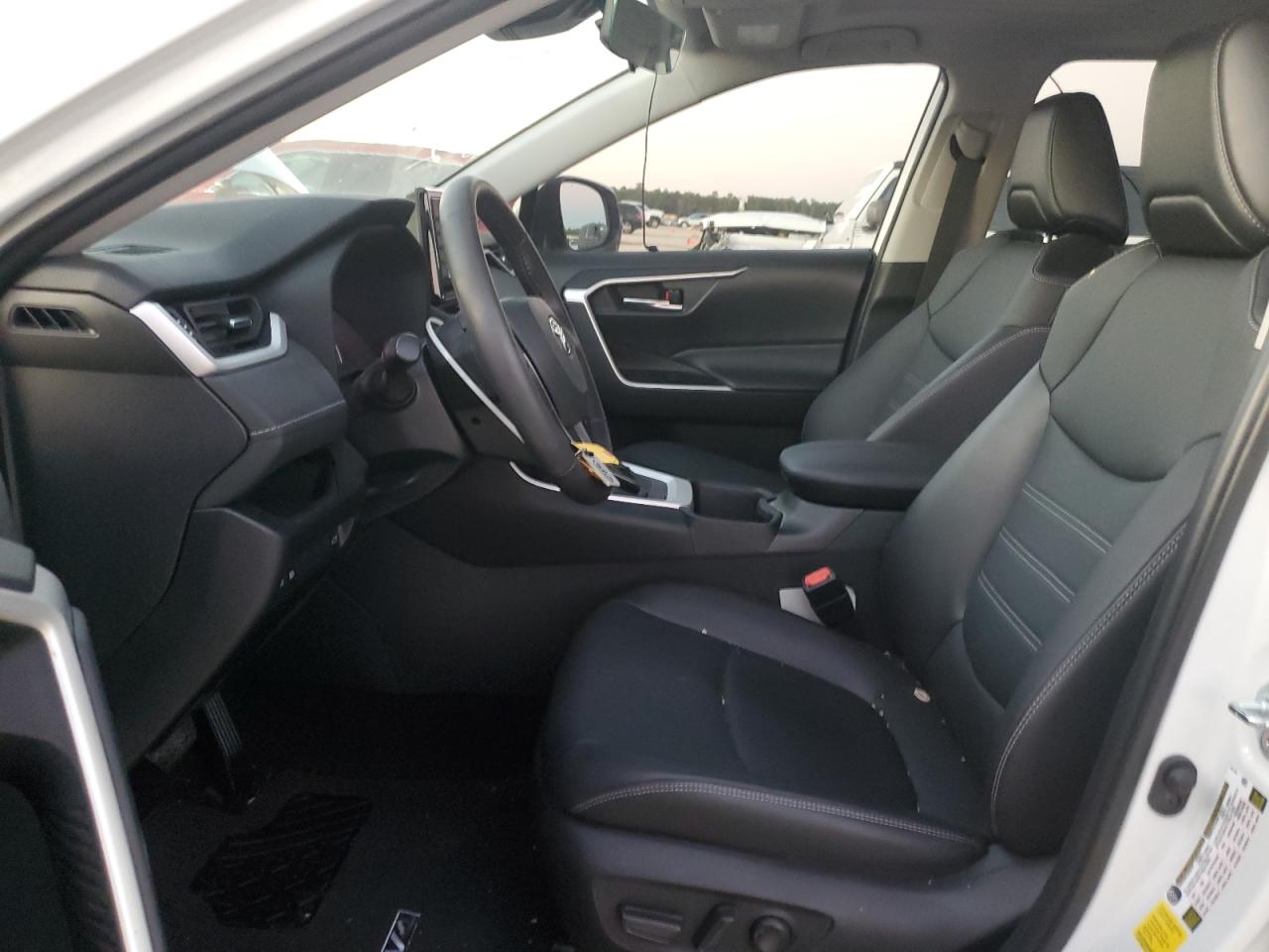 2022 TOYOTA RAV4 XLE PREMIUM VIN:2T3C1RFV8NW228767