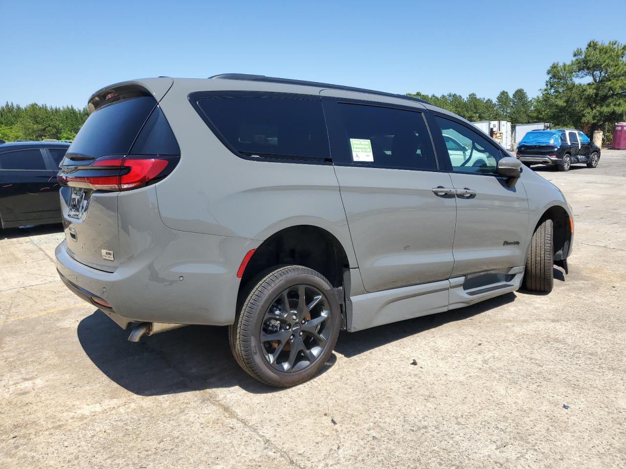 2023 CHRYSLER PACIFICA TOURING L VIN:2C4RC1BG8PR538038