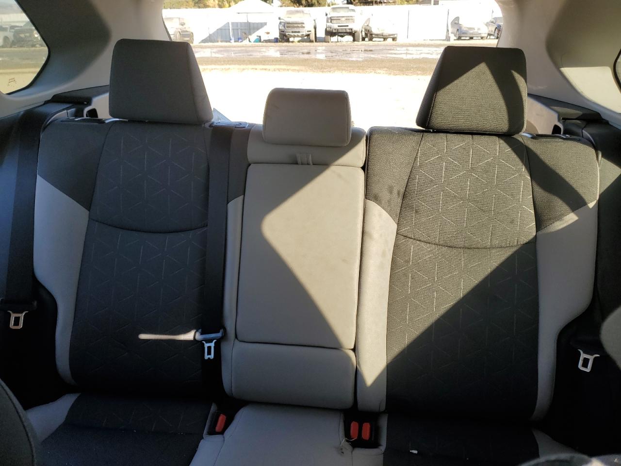 2022 TOYOTA RAV4 XLE VIN:2T3P1RFV1NW295695