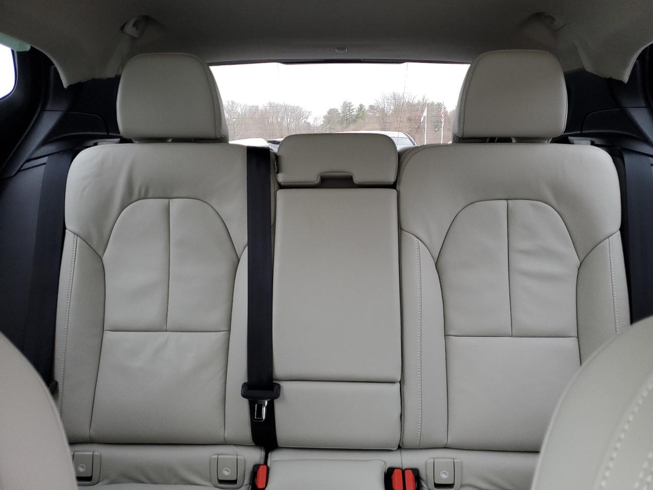 2022 VOLVO XC40 T5 MOMENTUM VIN:YV4162UK2N2698887