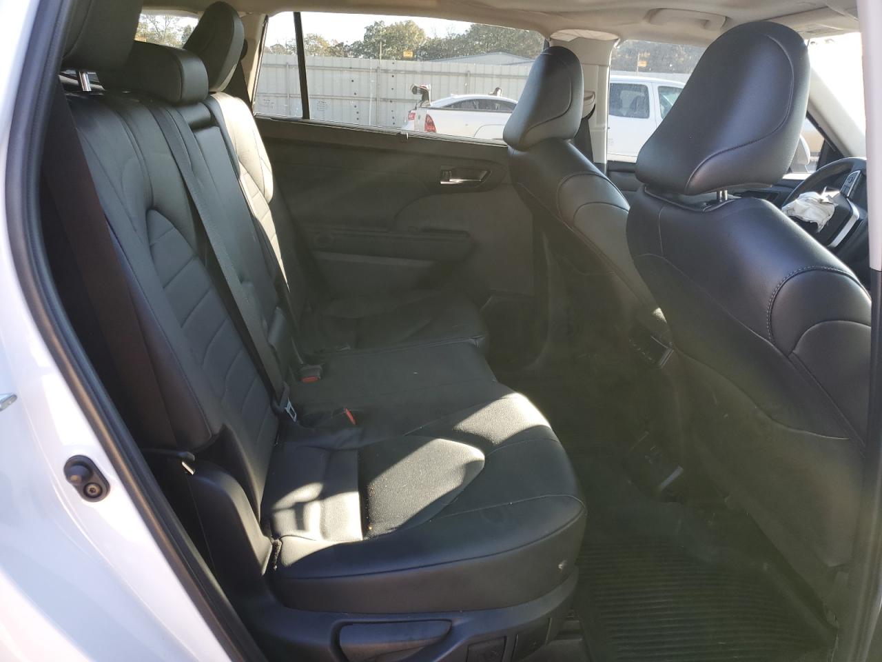 2024 TOYOTA HIGHLANDER LE VIN:5TDKDRBH6RS545599