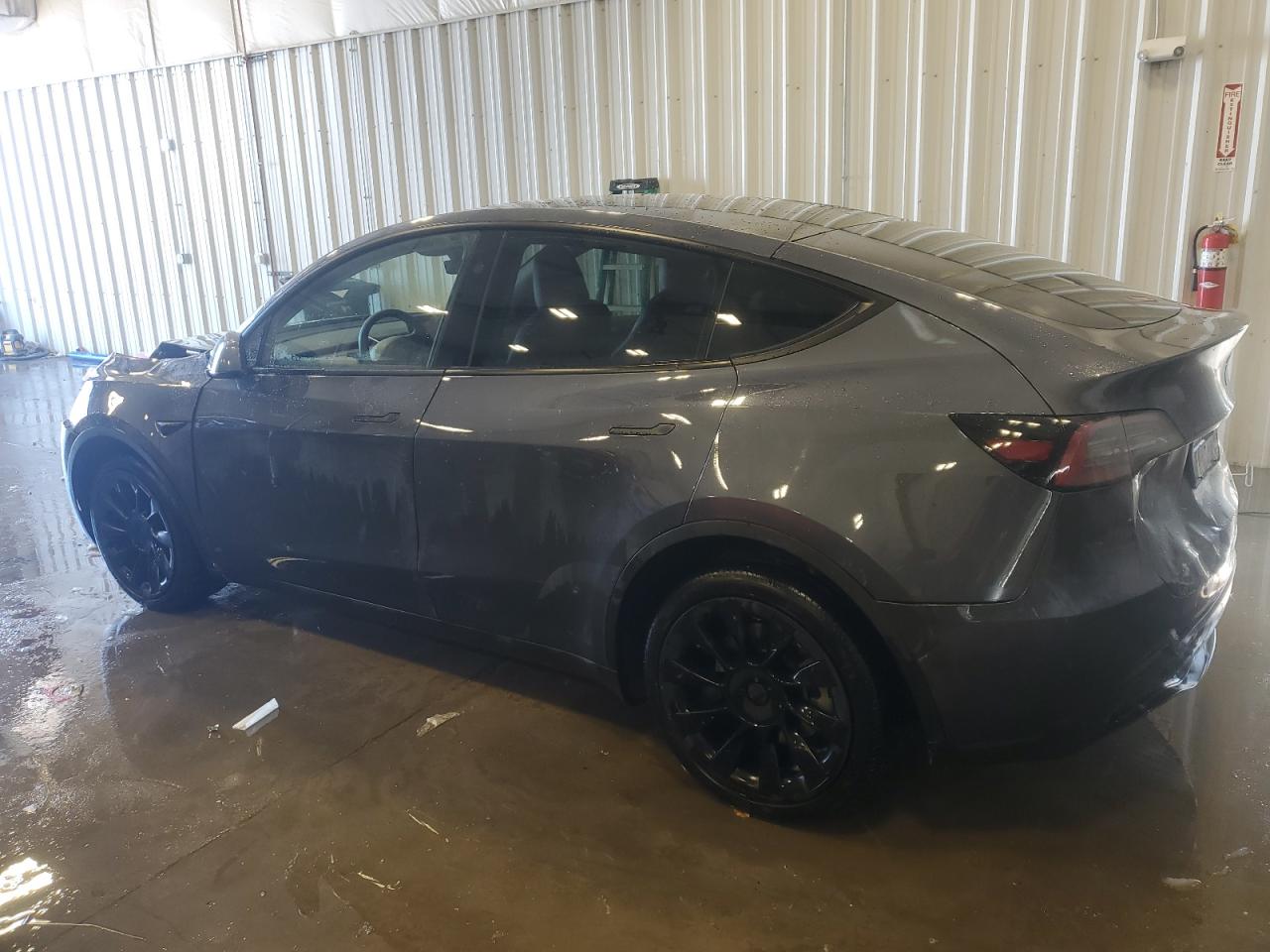 2023 TESLA MODEL Y  VIN:7SAYGDEE2PF886198